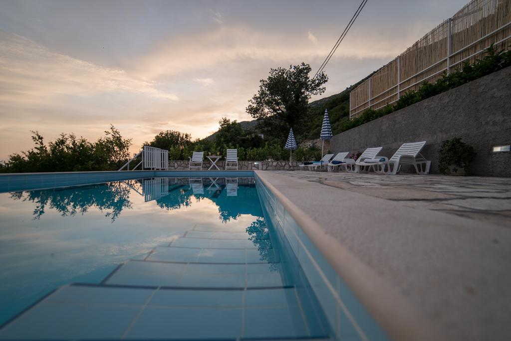 Olive Garden Apartments Čilipi エクステリア 写真